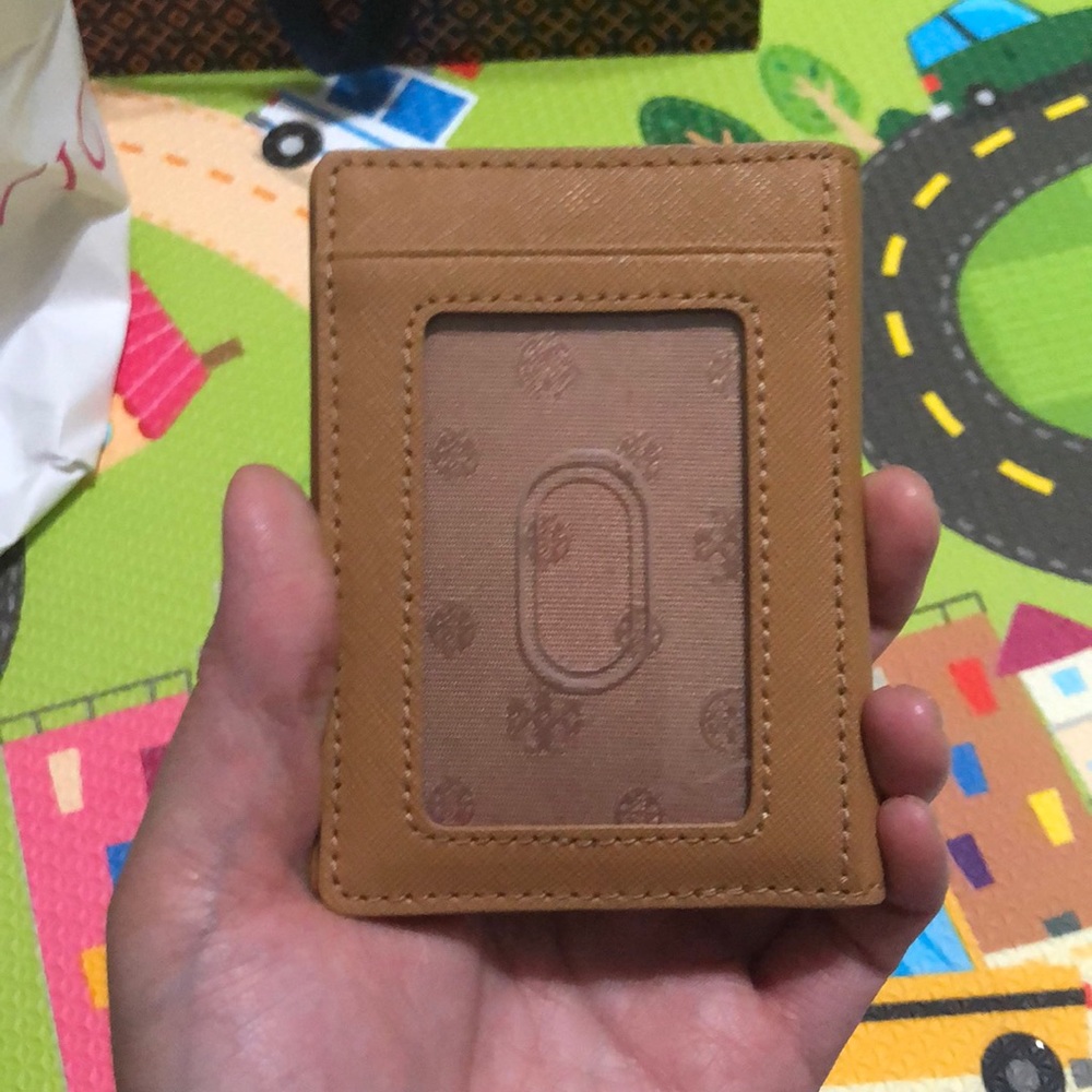 Tory Burch Emerson Foldable Card Case - Picture 3 of 3